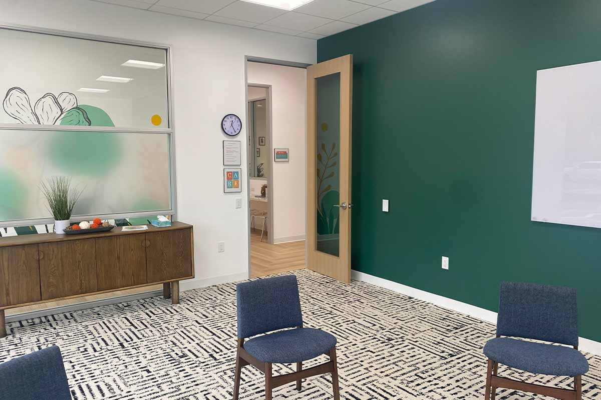 Area for therapists helping adolescents and teens with mental health issues in intensive outpatient program in Newport Beach, CA.